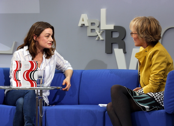 Johanna Adorján und Luzia Braun auf dem Blauen Sofa
